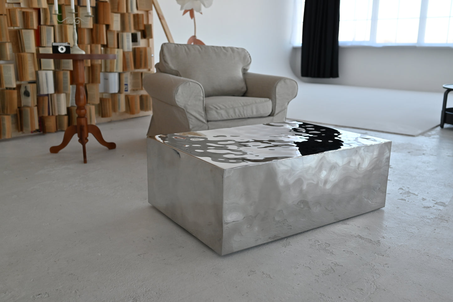 MIRAGE — Sculptural Stainless Steel Table