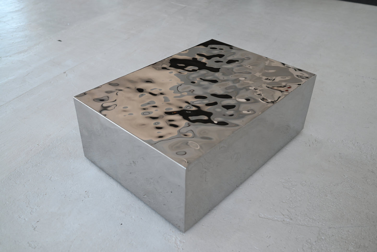 MIRAGE — Sculptural Stainless Steel Table