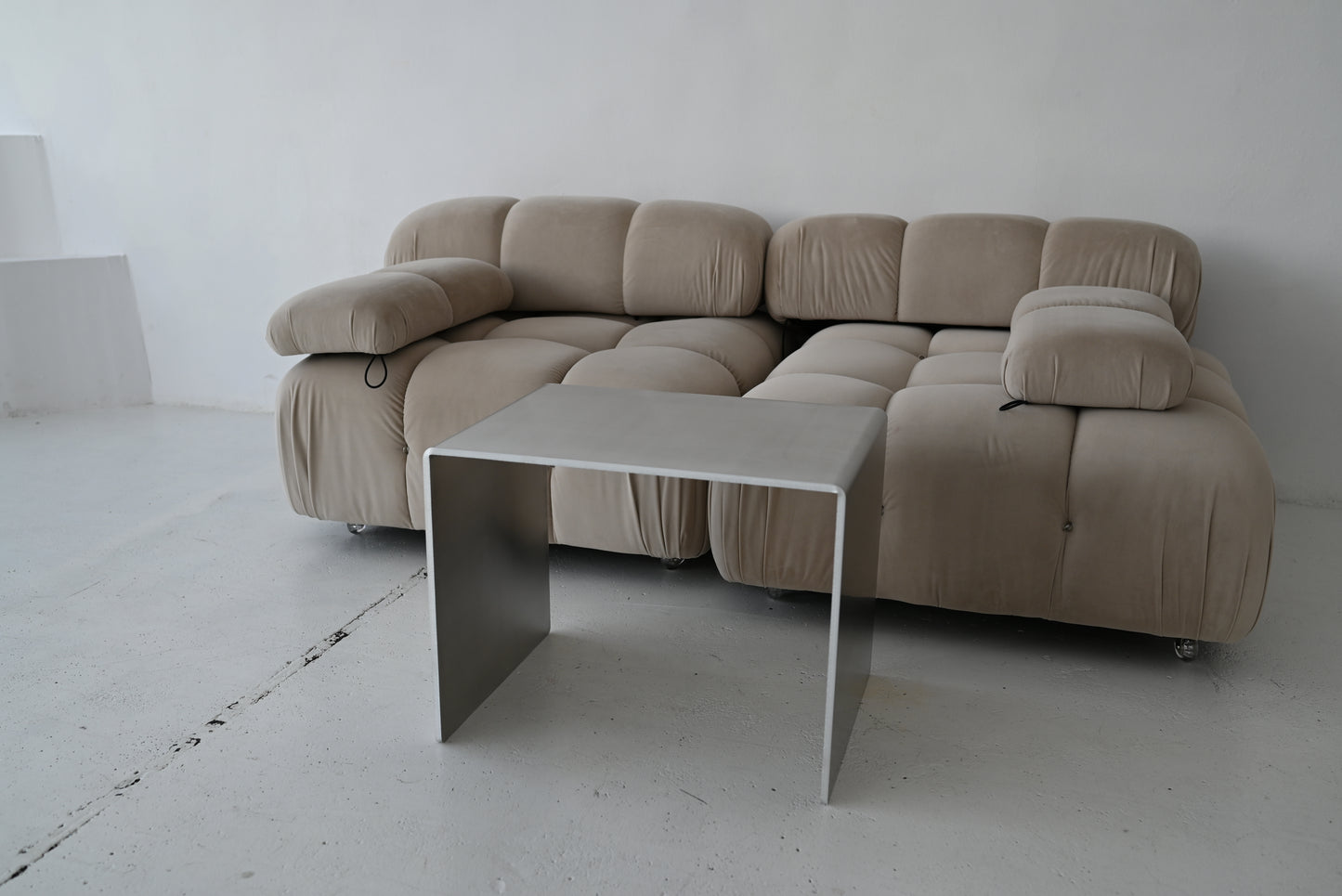 Minimalist Aluminum Side Table 10mm | Modern Sculptural Accent Table