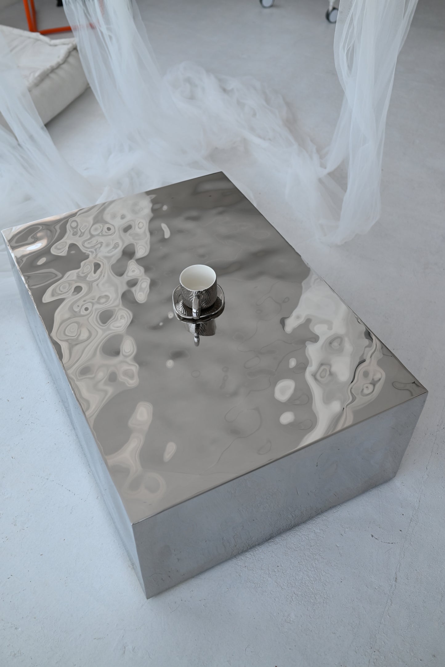 MIRAGE — Sculptural Stainless Steel Table