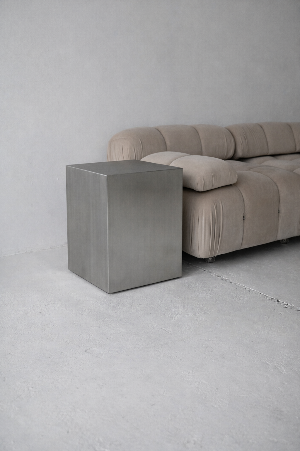 Veliento Silent Block — Sculptural Stainless Steel Table