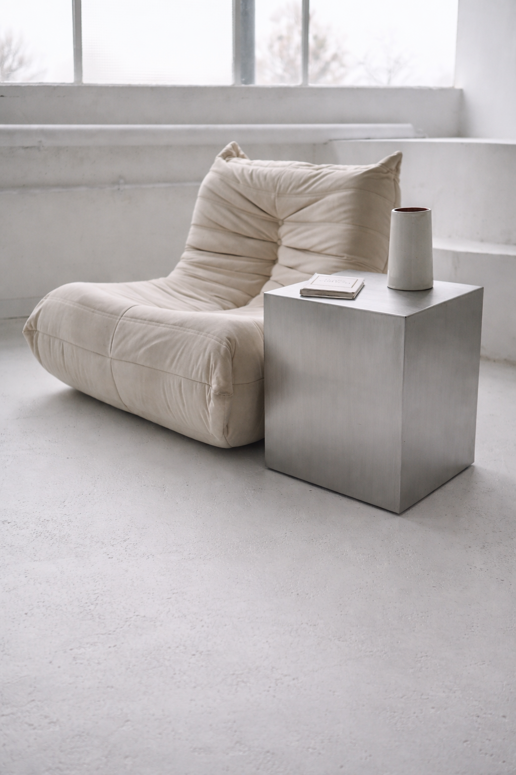 Veliento Silent Block — Sculptural Stainless Steel Table
