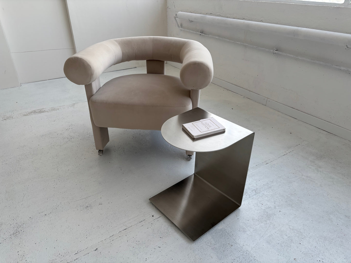 C-Shaped Stainless Steel Sofa Table – Handmade Minimalist Side Table